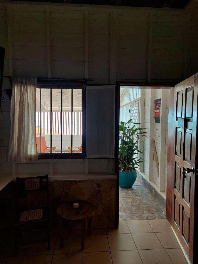 Sunset Bay B&B Brig Bay エクステリア 写真