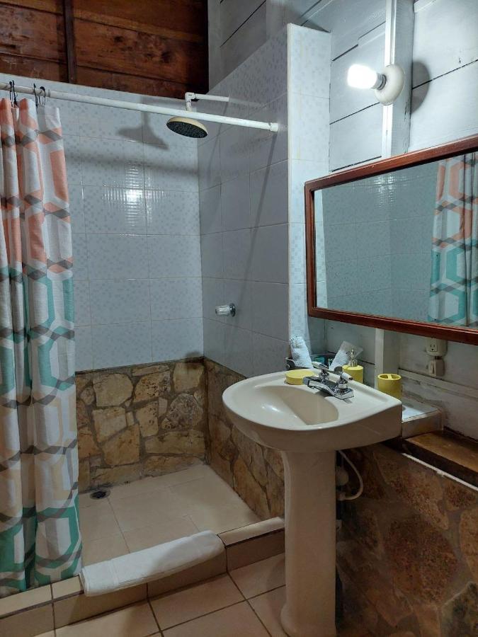 Sunset Bay B&B Brig Bay エクステリア 写真